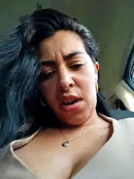 Chat XXX en directo de Luianna