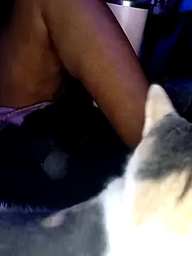 XXX chat uživo modela AmazonianMistress