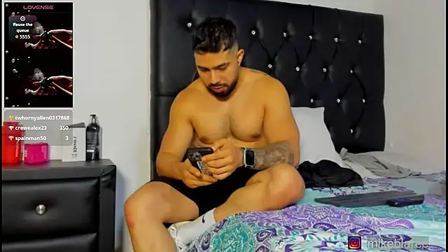 Chatroom XXX en direct de mikeblaree