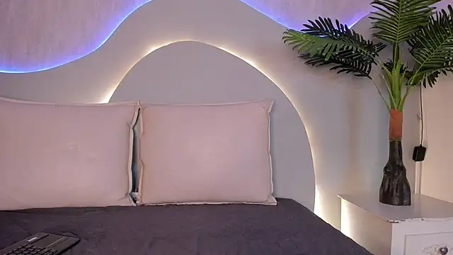 Chat +18 de CannelaSmith ao vivo