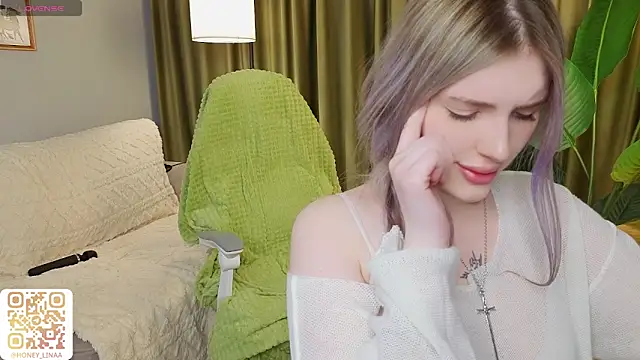 honey_korsn Webbikameraesitys