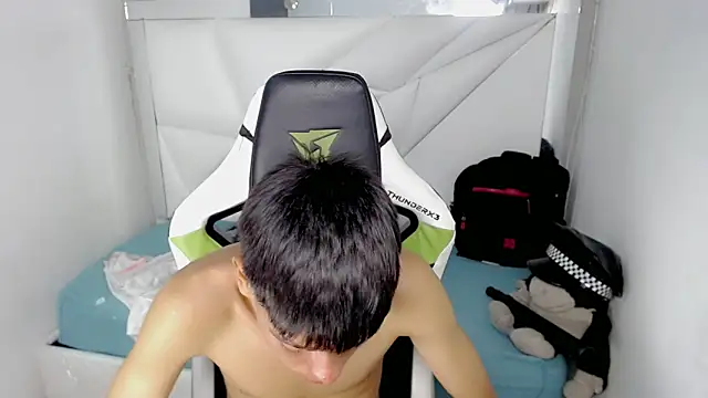 Chat +18 de Liarr_ ao vivo