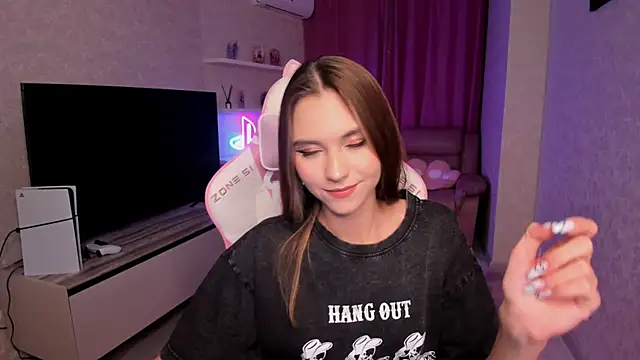 EllaCurtis Chat XXX in diretta