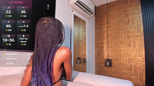 NathalyLeen Chat XXX in diretta