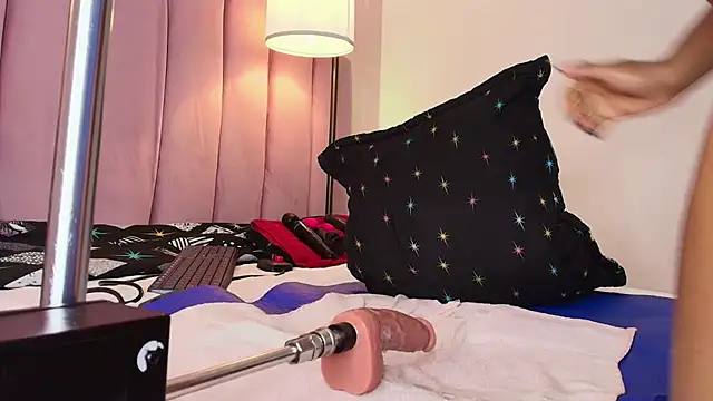 XXX chat uživo modela HallyBans