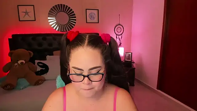 LolaVillalobos Adlı Modelin Canlı XXX Sohbeti