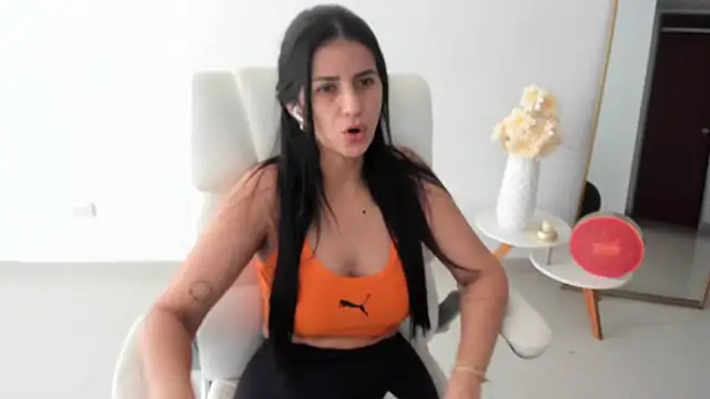 XXX chat uživo modela renata_t_