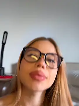 curchez_ live XXX chat