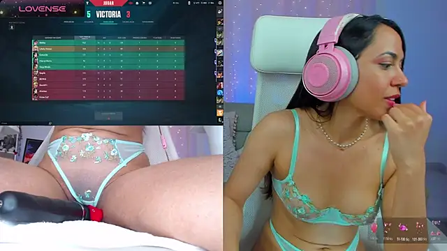 VenusIslove Show in webcam