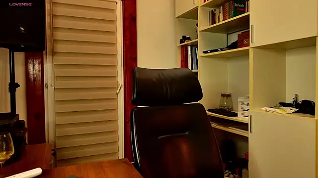 MiriamDelyn Live XXX-Chat