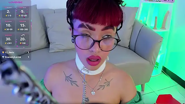 Taylor__Watson Live XXX-chat