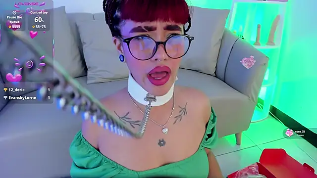 Taylor__Watson – Naživo XXX chat