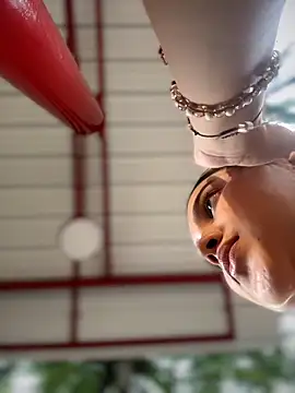 Chat +18 de Colibri_xxx ao vivo