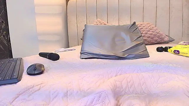 kata_hazel's Live XXX Chat