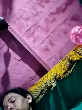 Pooja750's Webcam Show