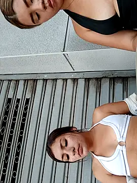 Chatroom XXX en direct de Naughty__Girl20