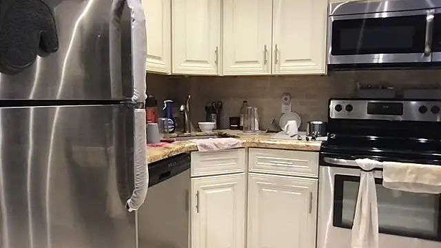 แชท XXX สดของ BigGuyMuscle