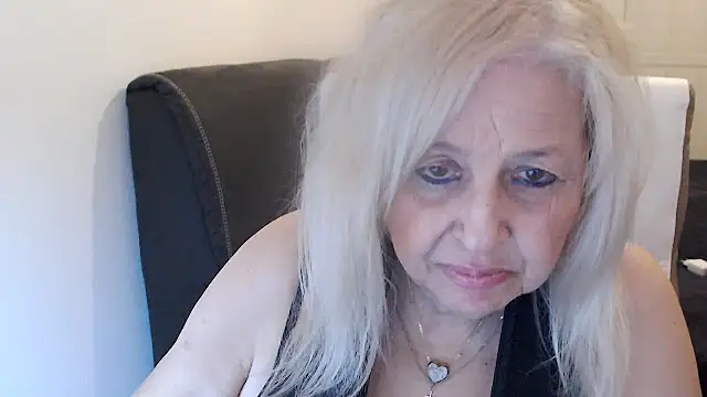 SusiLifeXXX Adlı Modelin Canlı XXX Sohbeti