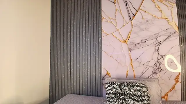 big_tits_in_your_face's Live XXX Chat