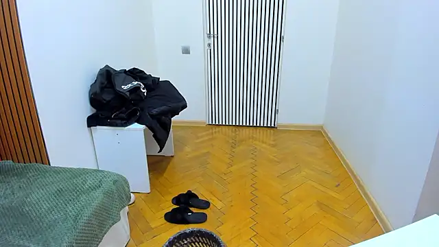 LauraSiin: απευθείας συνομιλία ΧΧΧ