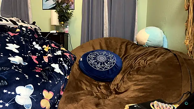 MirandaFlowers webkamerás műsora