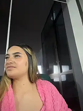 XXX chat uživo modela Antonella_Julieta