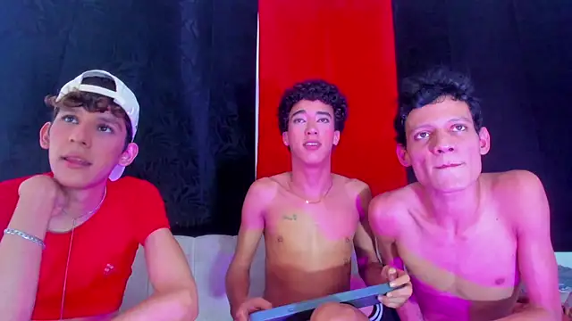 Pleasure_boys_hot's Live Sex Cam Show