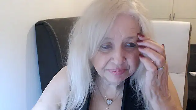 SusiLifeXXX live XXX chat