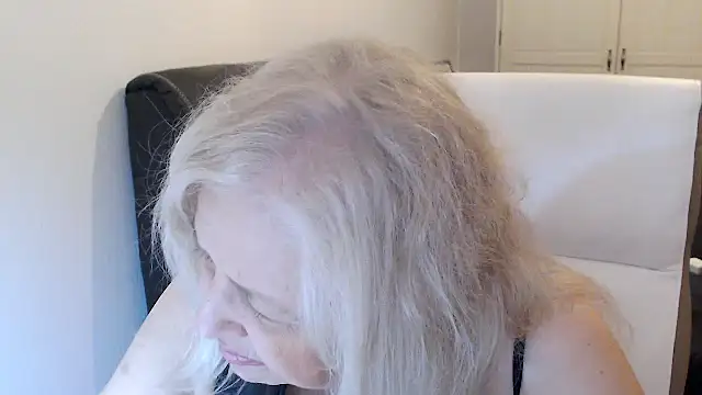 แชท XXX สดของ SusiLifeXXX