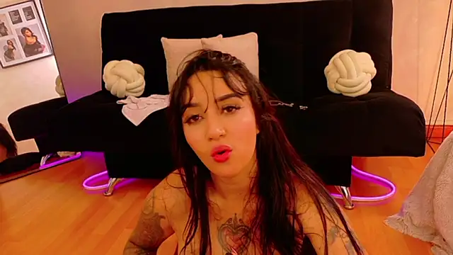 EmmyEvans1 Live XXX-chat