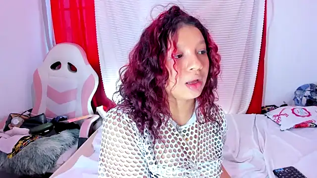 Chatroom XXX en direct de Emily_Coper18