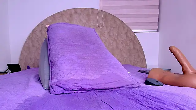 Онлайн чат XXX anisha_x