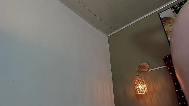 angela_nix Obrolan Langsung XXX