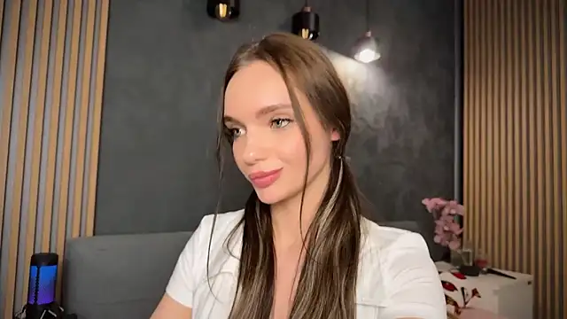 Show modela litlle_angelll na web-kameri