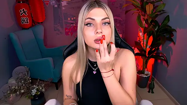 HyileyClark live XXX chat