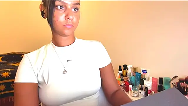 XXX chat uživo modela NicolasaSwarm