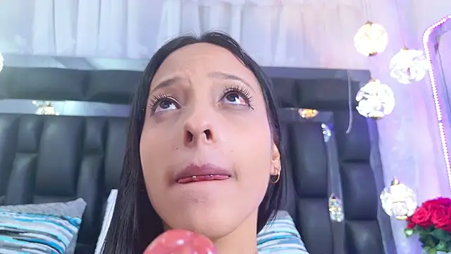 Chat +18 de CarolinaHills ao vivo