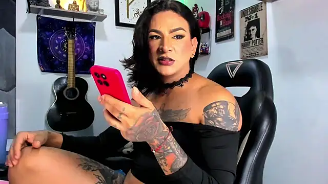 Pokazy przed kamerką – ShadowSeductress_