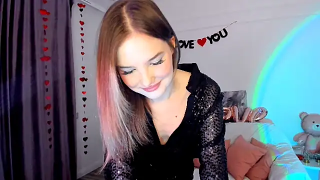 FloweryLove_1 Adlı Modelin Web Kamerası Şovu