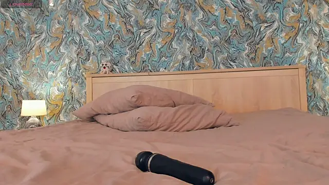 OdellaFrakeのウェブカメラショー