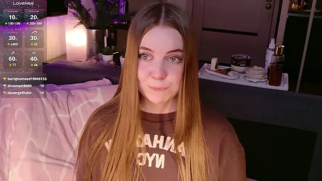 bratwifelina Adlı Modelin Canlı XXX Sohbeti