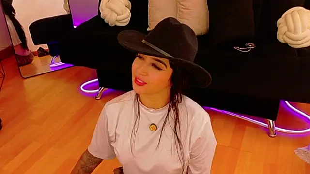 EmmyEvans1 Chat XXX live