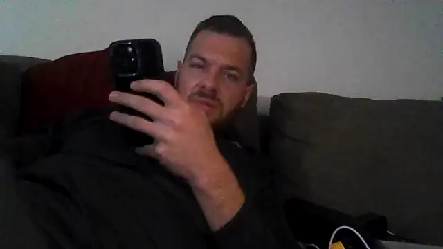 XXX chat uživo modela cheekycherryx