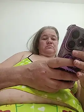 Czat XXX na żywo – MilF-eterna_69