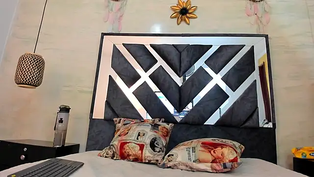 annie_vega17_'s Live Sex Cam Show