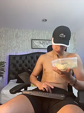 Chatroom XXX en direct de Lander_Cruz