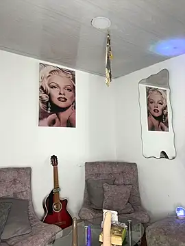 Mydreams69のライブXXXチャット