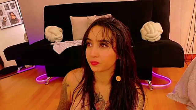 EmmyEvans1: онлайн-секс-чат