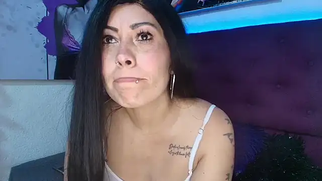 دردشة Tania_mature الجنسية المباشرة