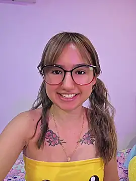 XXX chat uživo modela Pinkie_Princes